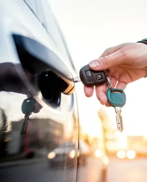 Lock Locksmith Tech Saint Paul, MN 651-376-0002 - unlock-car